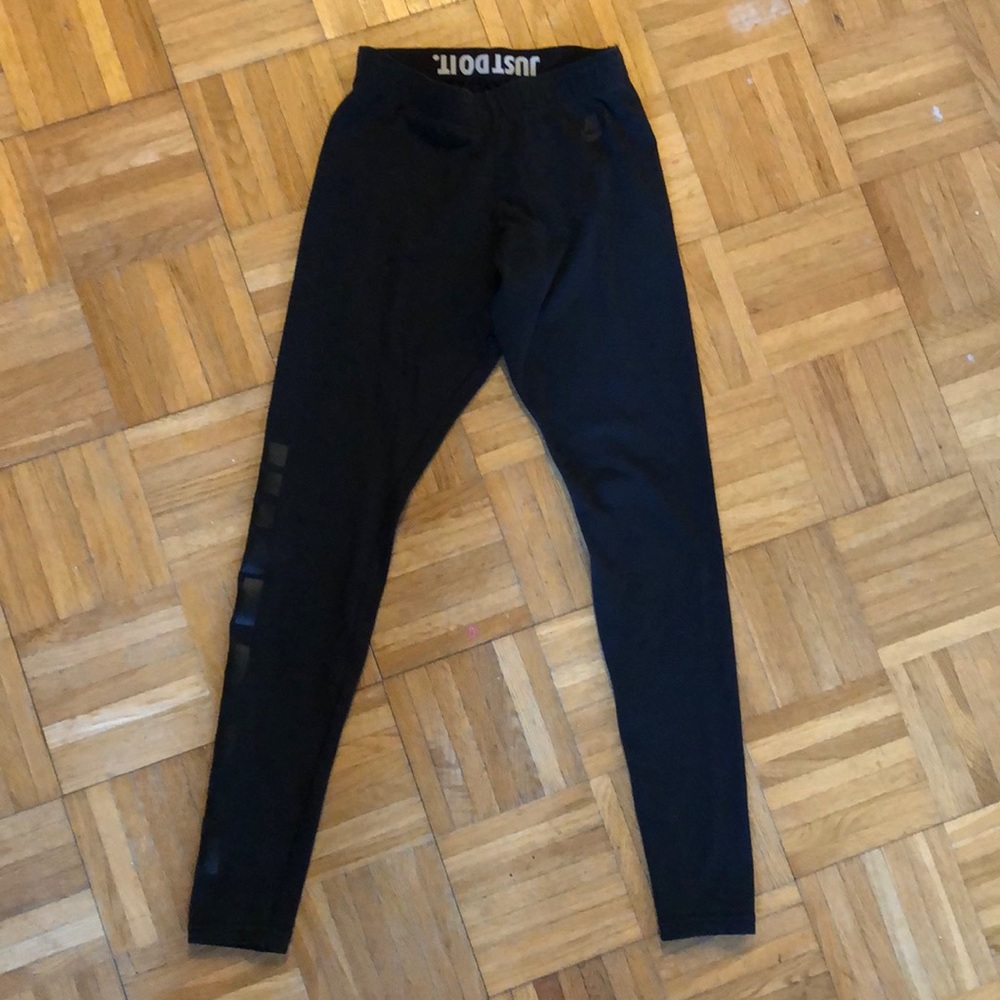 Nike breathable leggings
